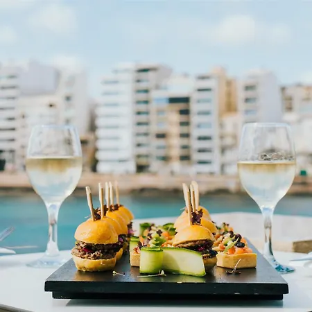 Cavalieri Malta, A Member Of Radisson Individuals מלון 4*