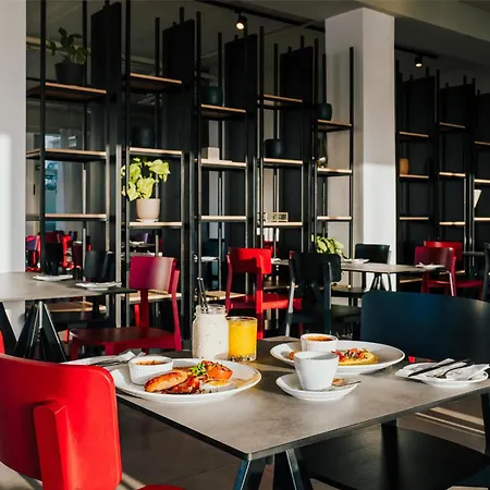 Hotel Cavalieri Art Hotel, A Member Of Radisson Individuals San Ġiljan