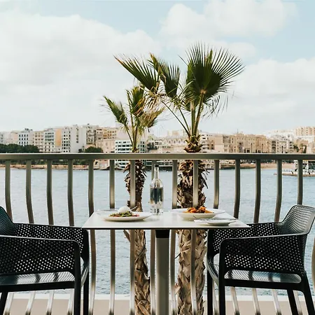 Hotel Cavalieri Art Hotel, A Member Of Radisson Individuals San Ġiljan