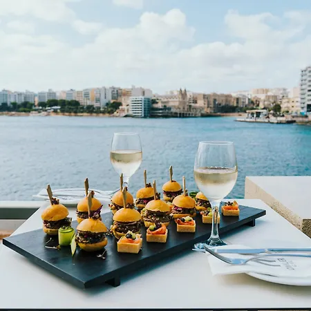 Szálloda Cavalieri Malta, A Member Of Radisson Individuals 4*